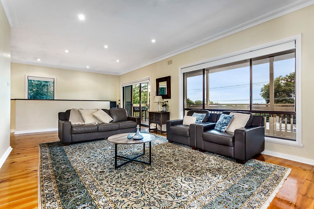 Northern Living in a Premier Location!