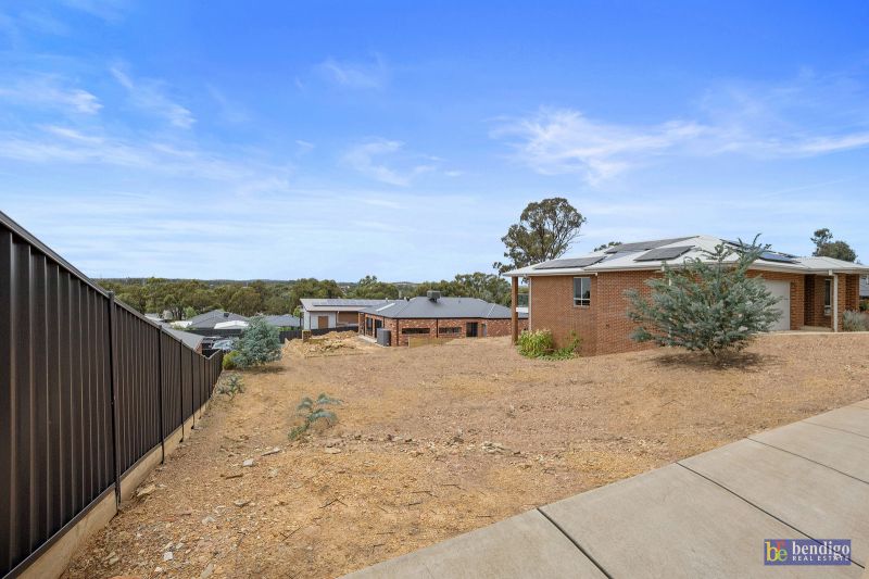 2 Reville Close Golden Square VIC, Square - Thumbnail 3