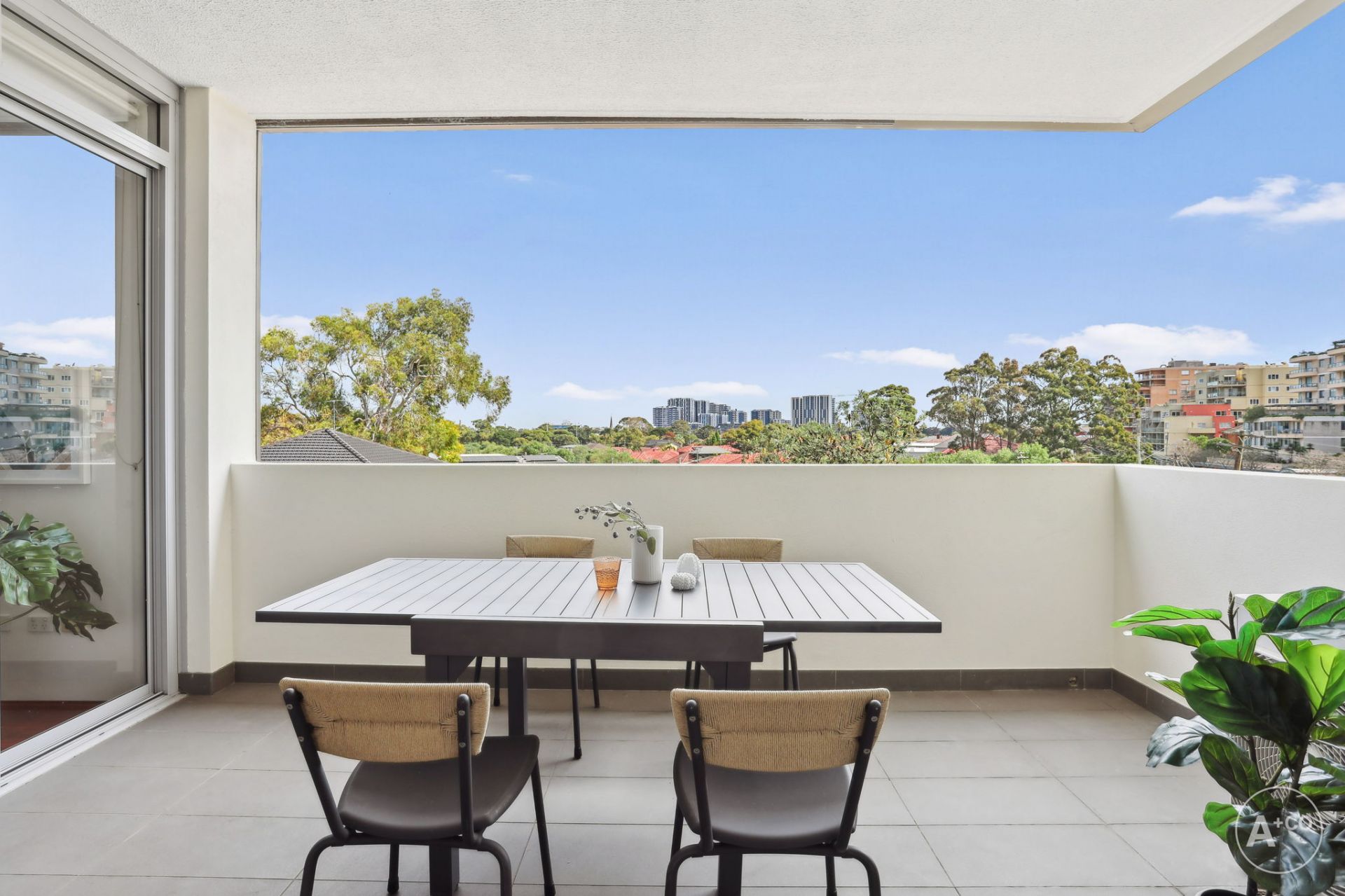 205/165, Maroubra - Thumbnail 4