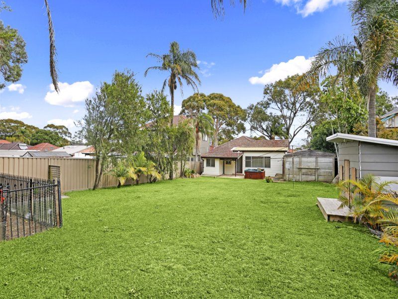 6 Binney Street, CARINGBAH SOUTH, Caringbah South - Thumbnail 2