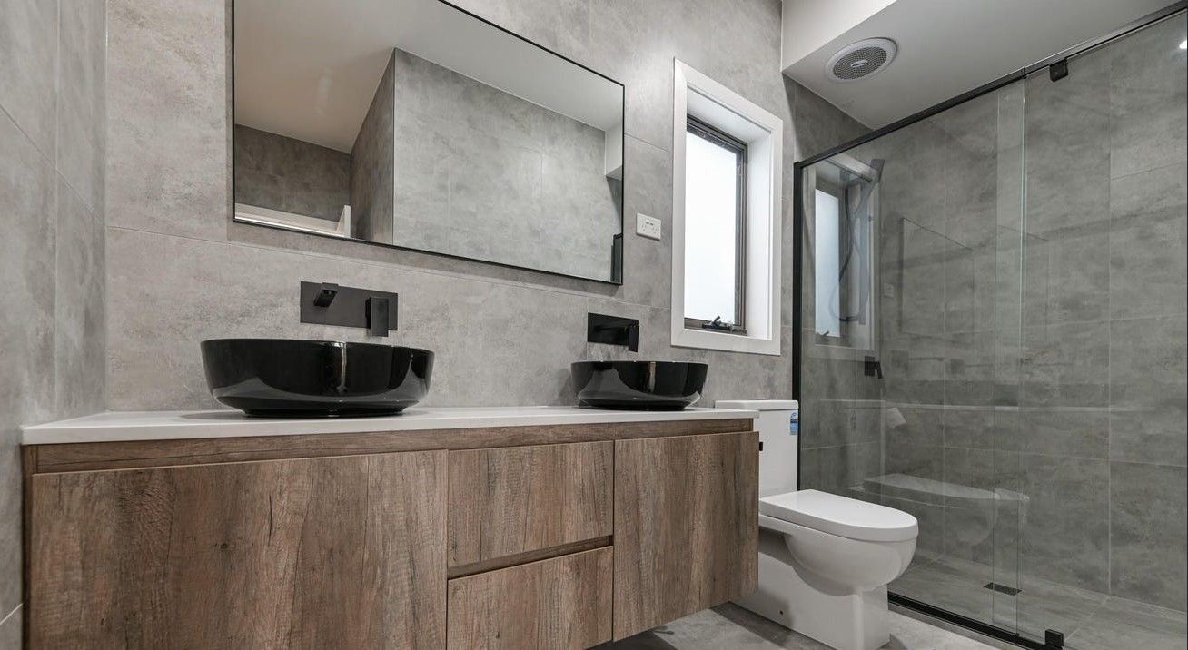 Two Bedroom Spacious Townhouse!