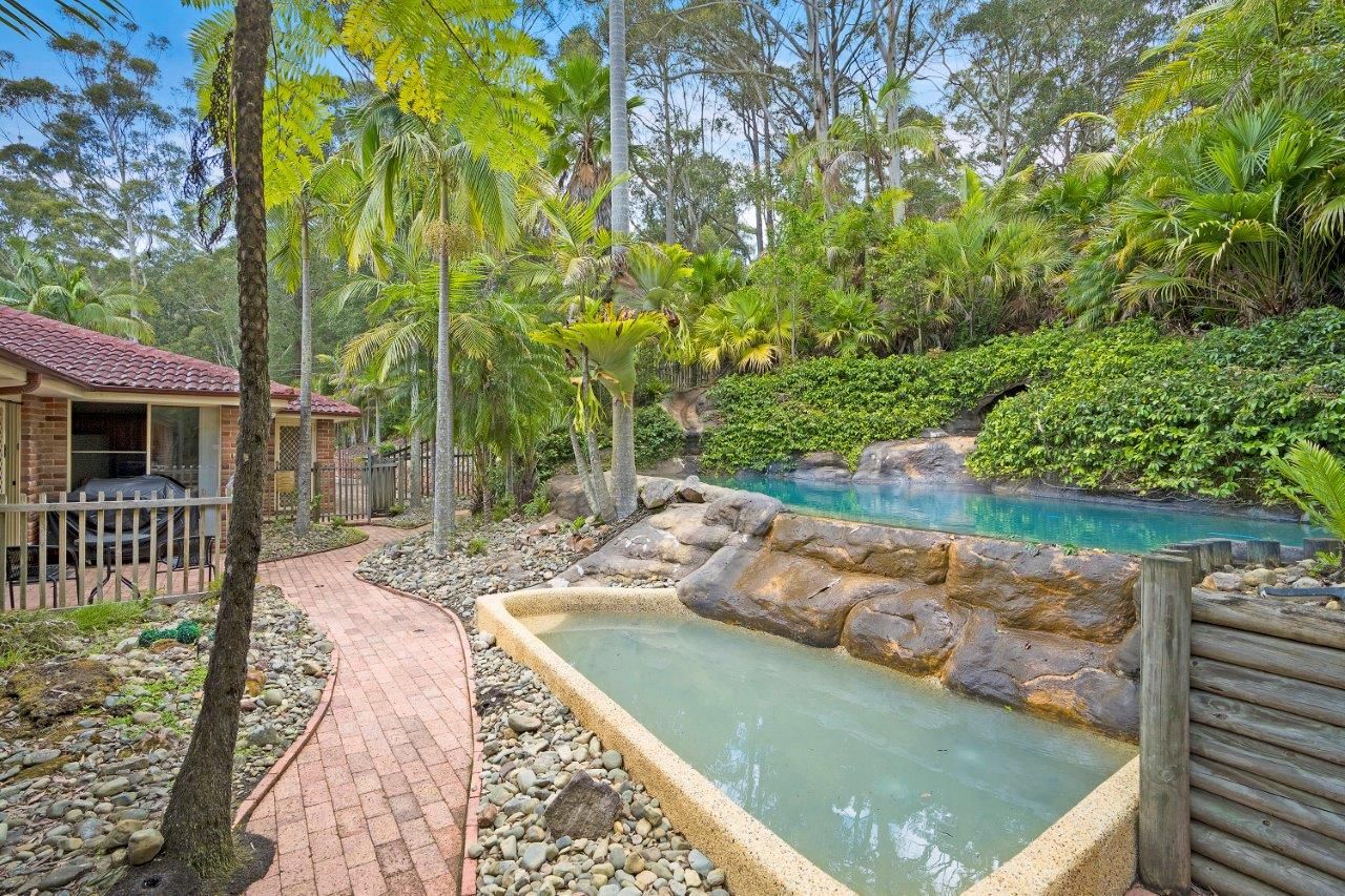 6 Roxburgh Close, Glenning Valley, Glenning Valley - Thumbnail 2