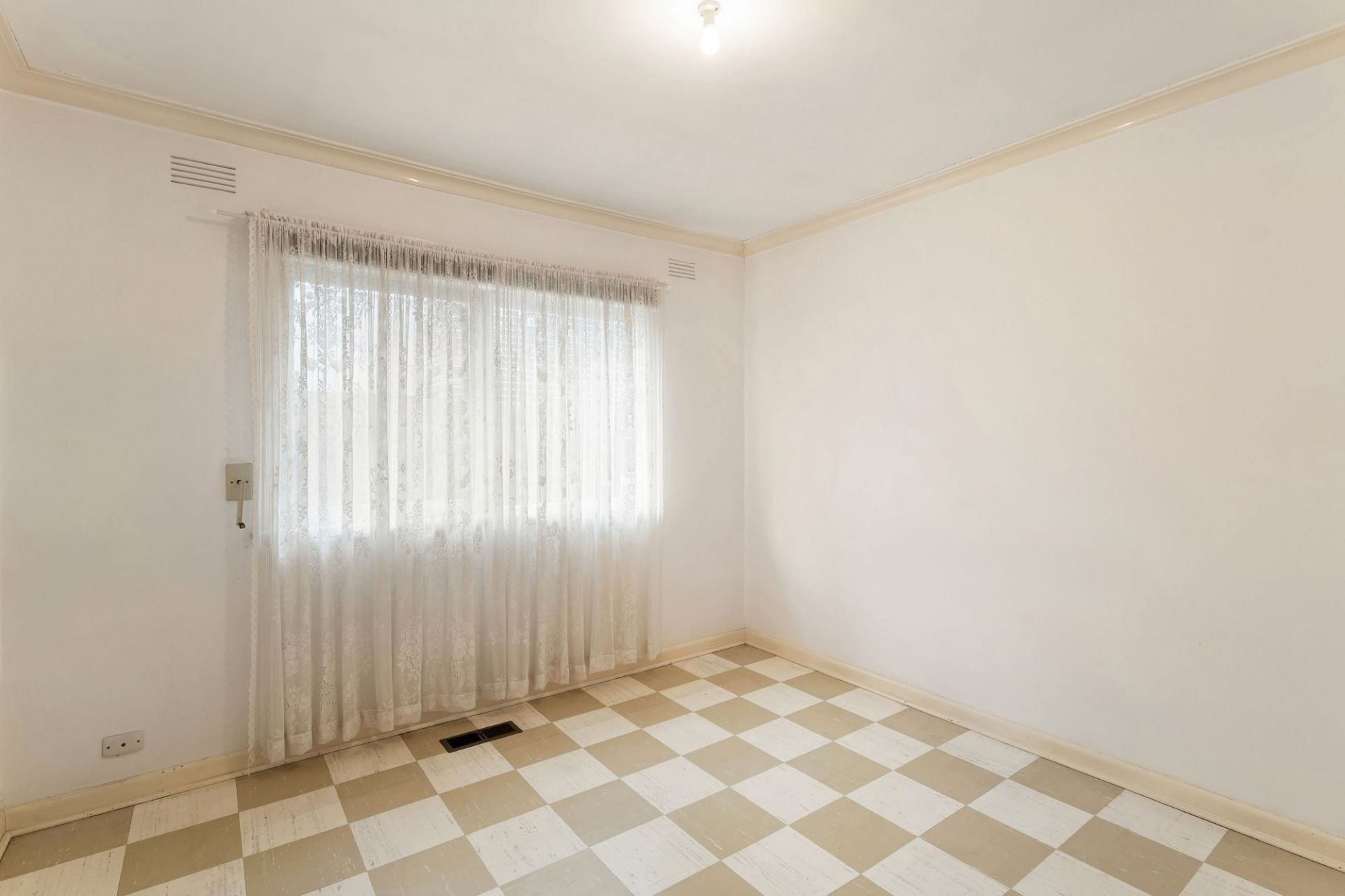 Investor / Builder Alert - Rare RGZ1 Corner Site ...... in Blue-Ribbon Locale