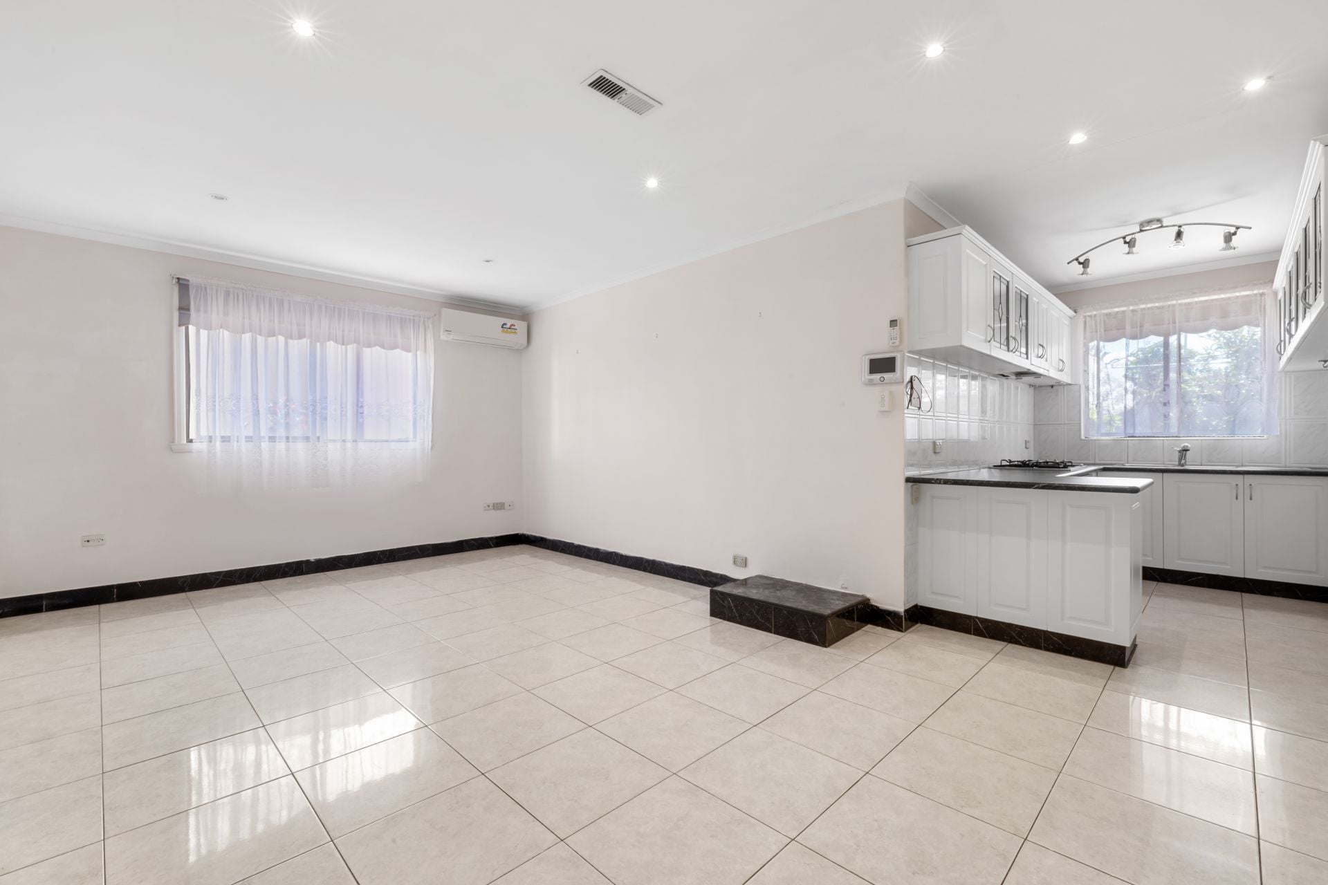 Beautifully Presented 2-Bedroom Unit | Reservoir | Bills Included