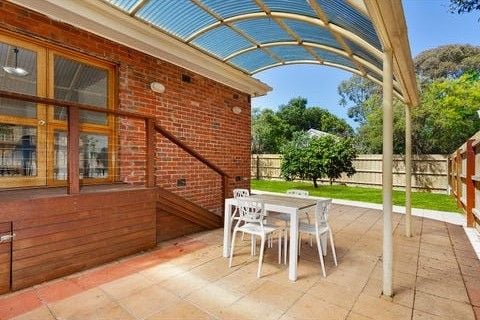Charming Two-Bedroom Home in the Heart of Ivanhoe