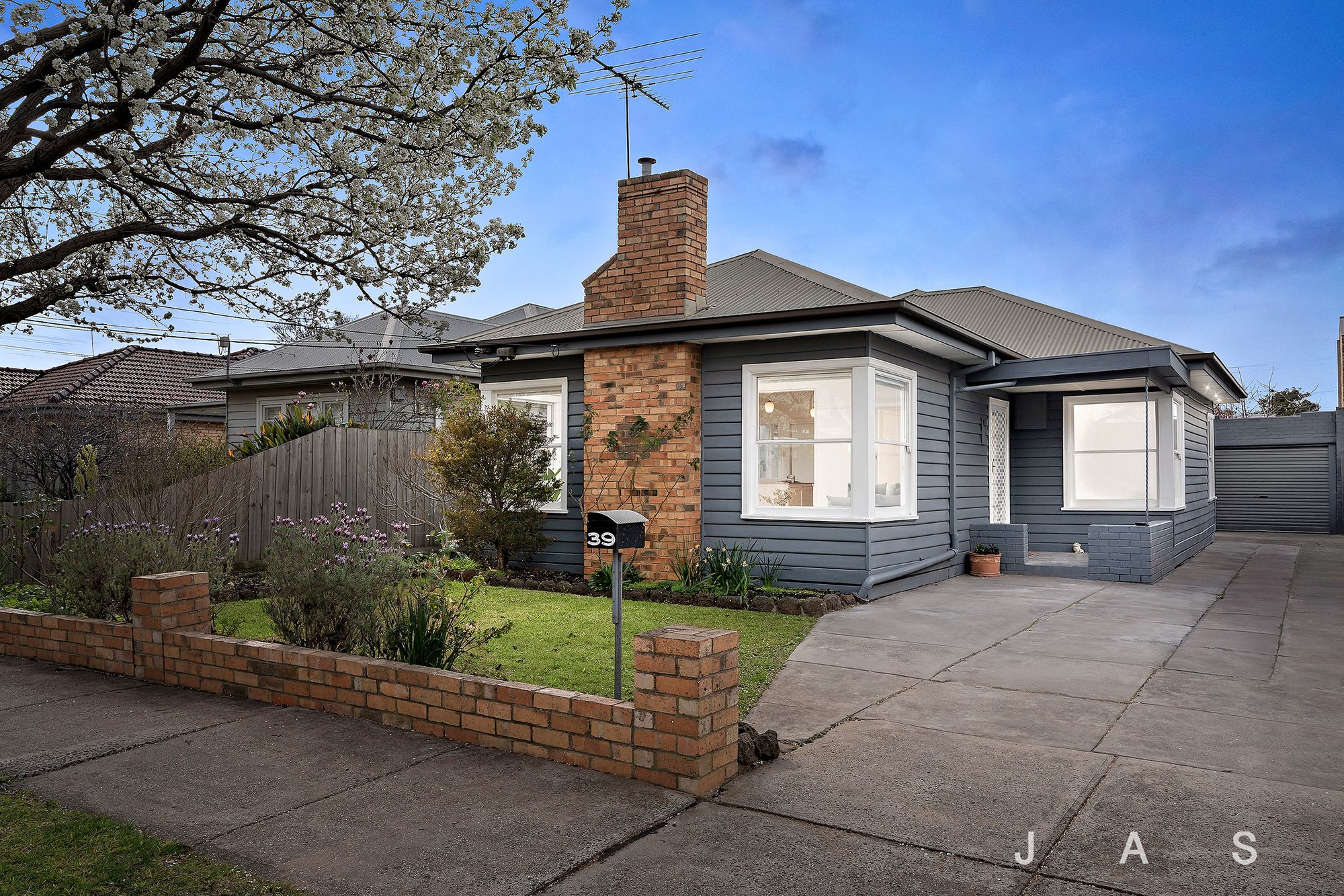 39 Ballard Street, Yarraville, Yarraville - Thumbnail 2