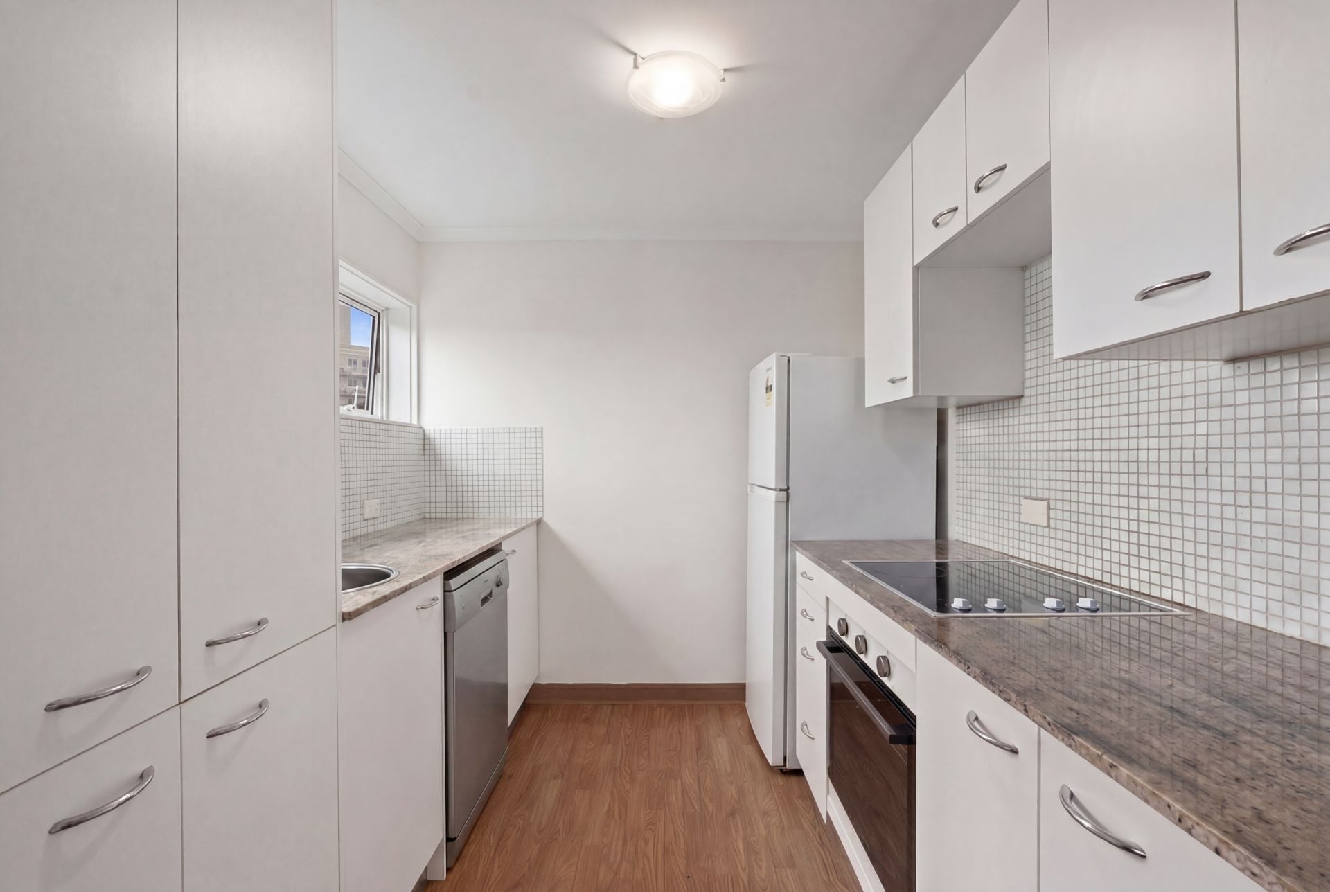 75/1 McDonald Street Potts Point NSW, Potts Point - Thumbnail 4
