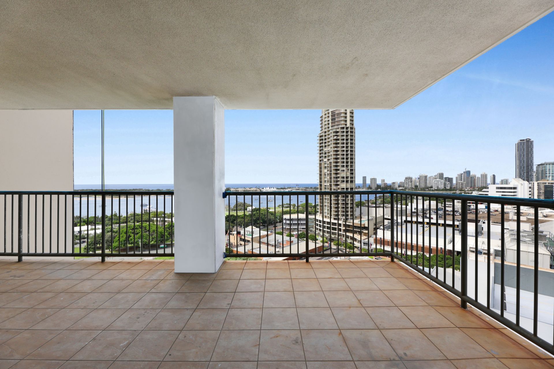 242/105 Scarborough Street, Southport, Southport - Thumbnail 5