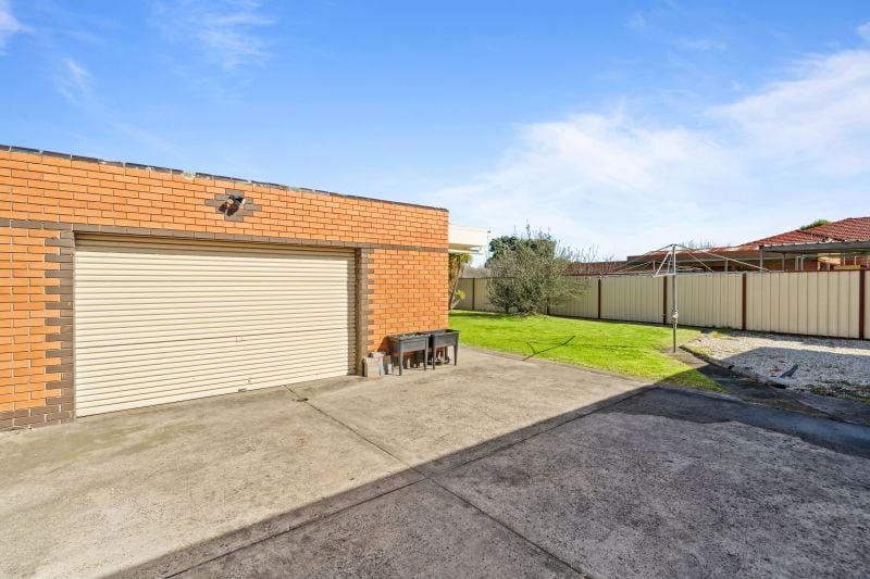 5 Hamilton Court, Lalor