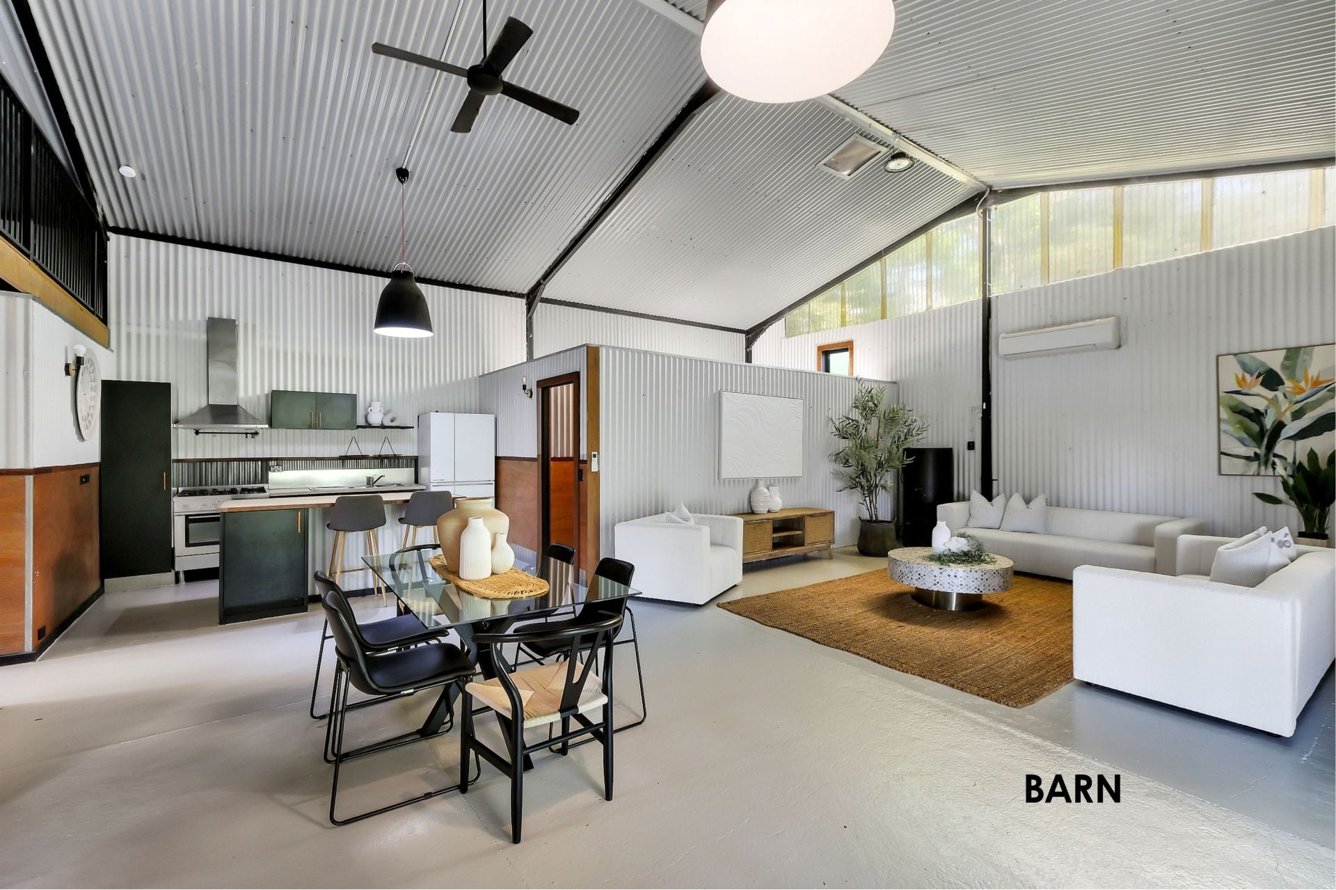 Melody Park barn conversion — open plan living and dining, high ceilings, Macdonalds Lane