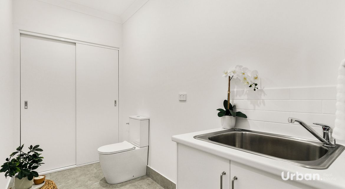 Tullimbar 10/83 Broughton Avenue