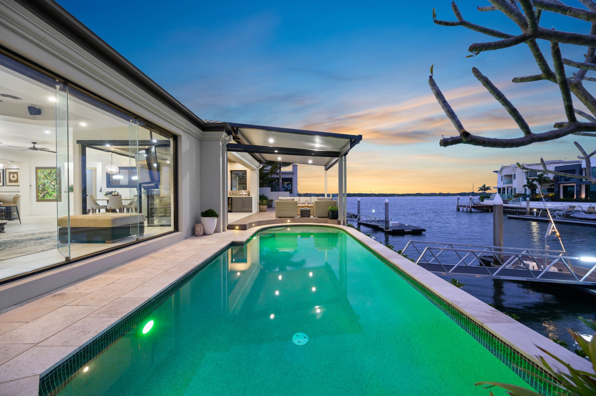 54 King Charles Drive, Sovereign Islands - Thumbnail 5