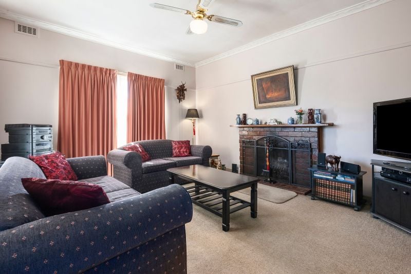 15 Newton Crescent, Lalor