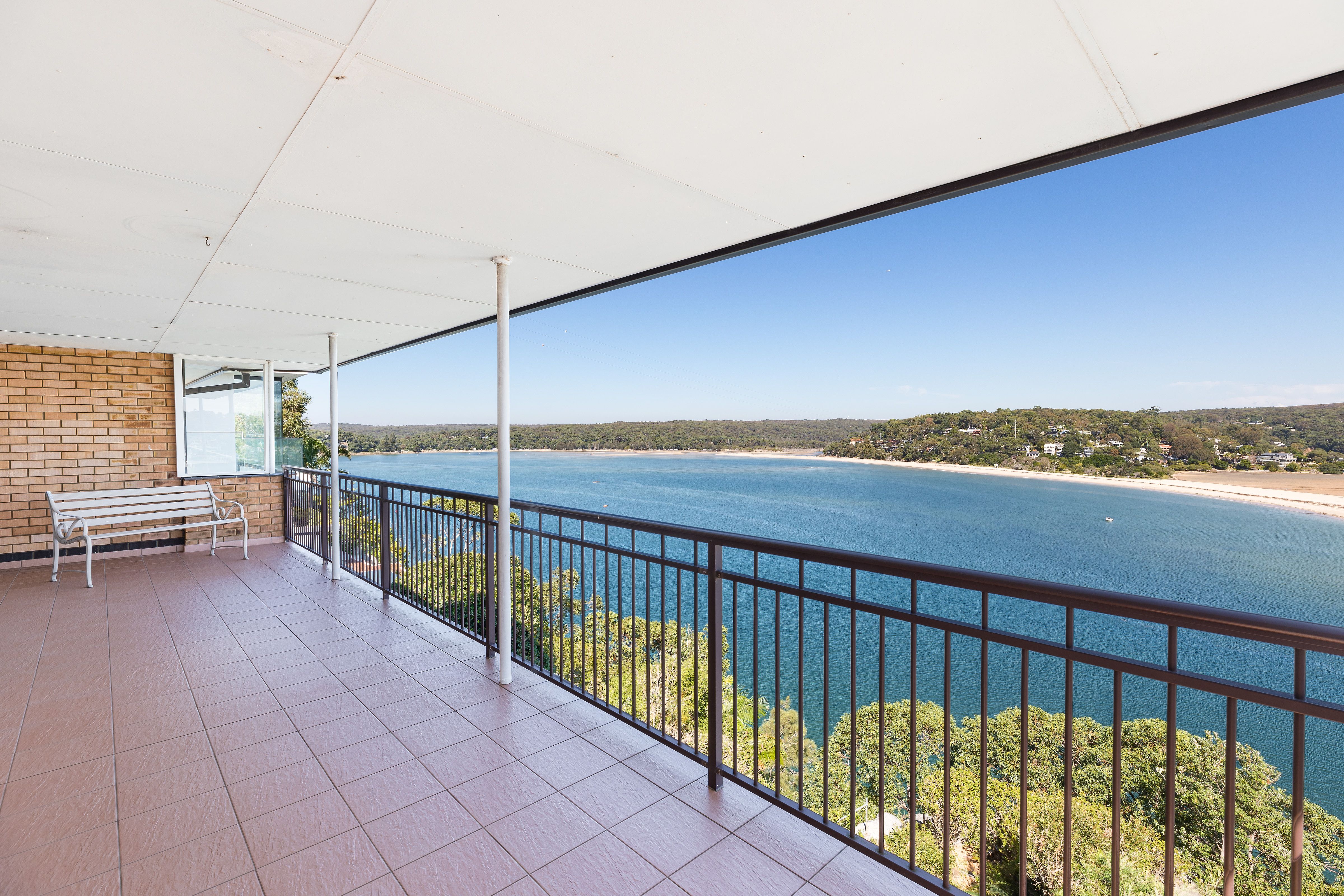 8 Loch Lomond Crescent BURRANEER 2230