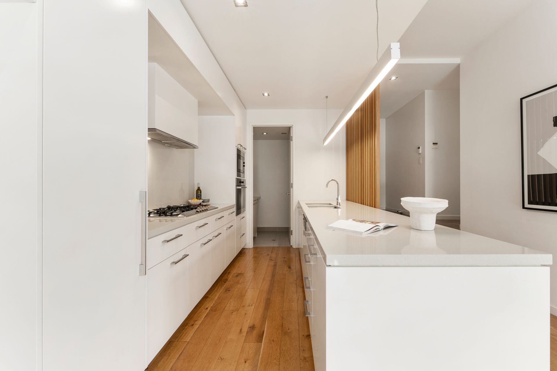 3/32 Outer Crescent, Brighton, Brighton - Thumbnail 2