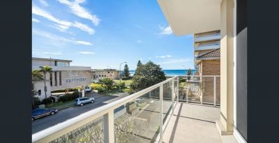 Dee Why - 4/85 Dee Why Parade