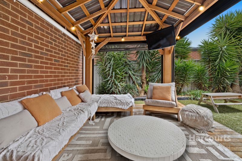 27 Great Barr Crescent, Caroline Springs