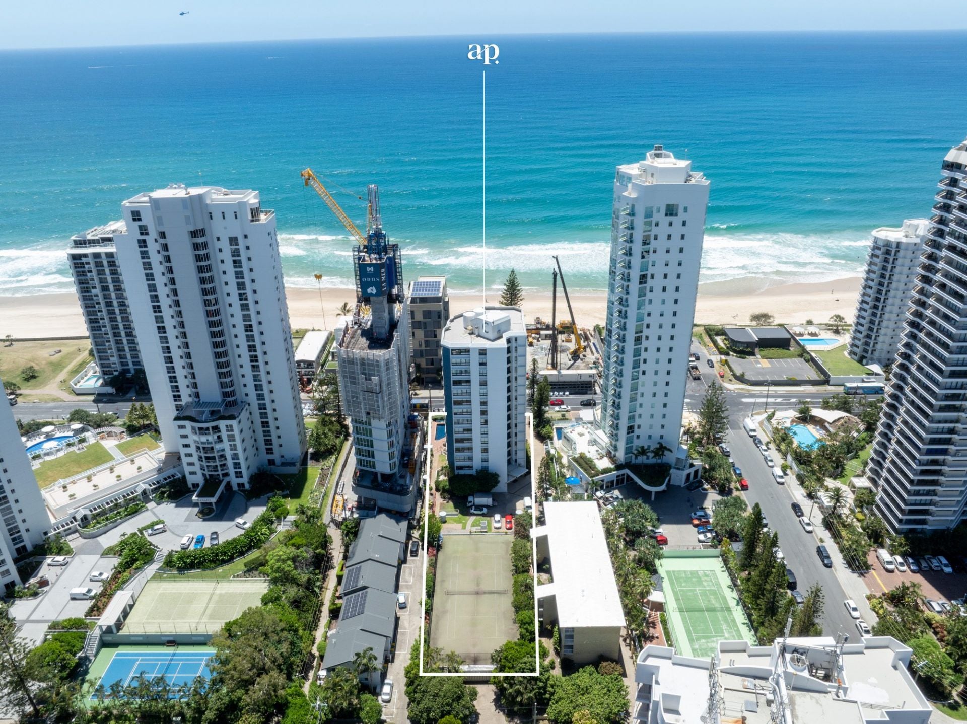 3/3576 Main Beach Parade, Main Beach - Thumbnail 3