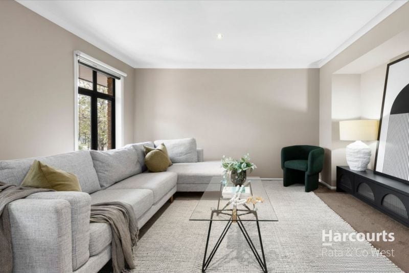 15 Clementson Drive, Caroline Springs