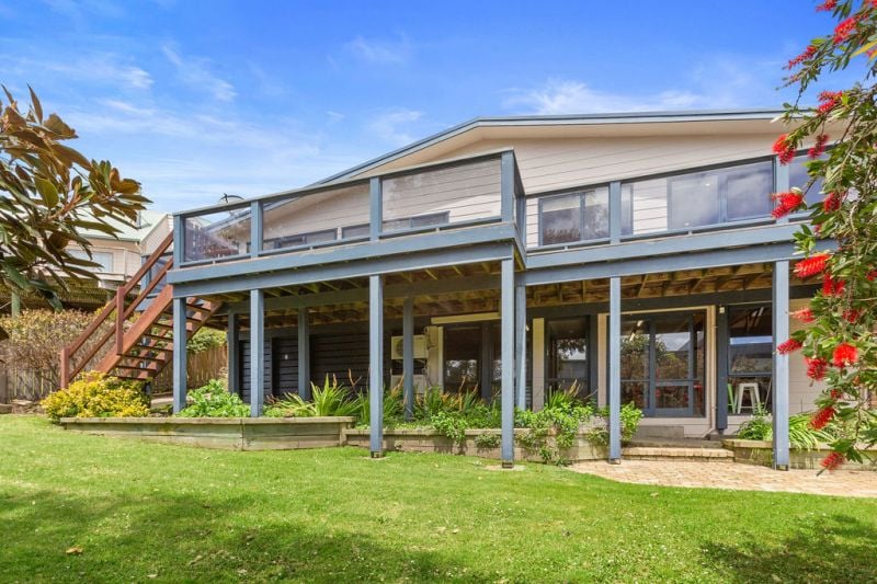 4 Mitchell Court, Marengo, VIC