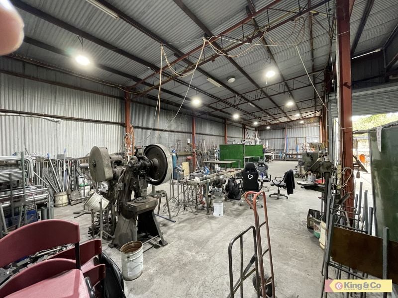 Near-City Industrial Complex!