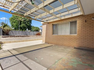 21 Hutchings Way, Kardinya