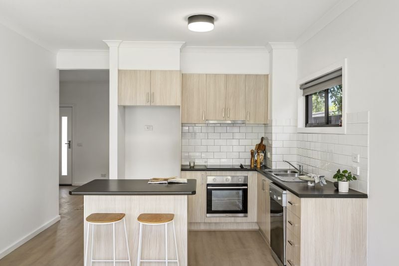 10/19 Positano Way, Lalor