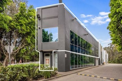 Warriewood - Level 1 1/5 Vuko Place