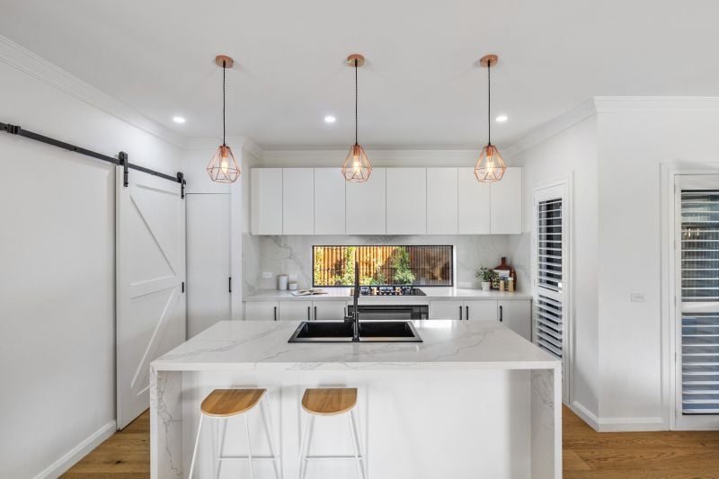 2/15 Travers Street, Thomastown