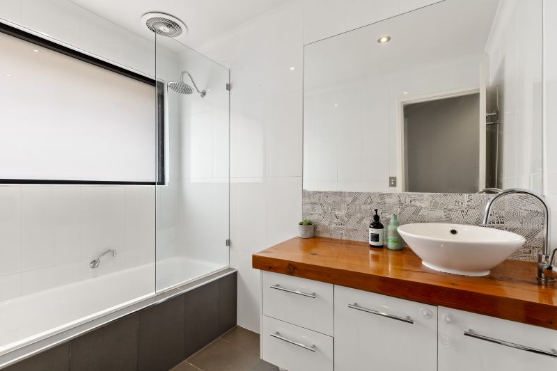 63 Hinkler Drive, Mill Park