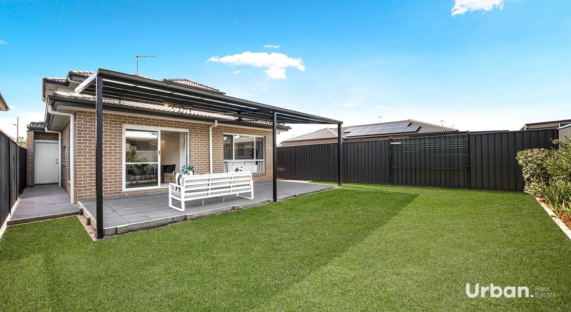 Colebee 16 Sandalwood Crescent