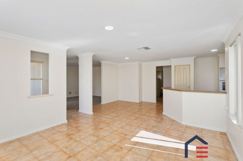 1/11 Camden St, Dianella