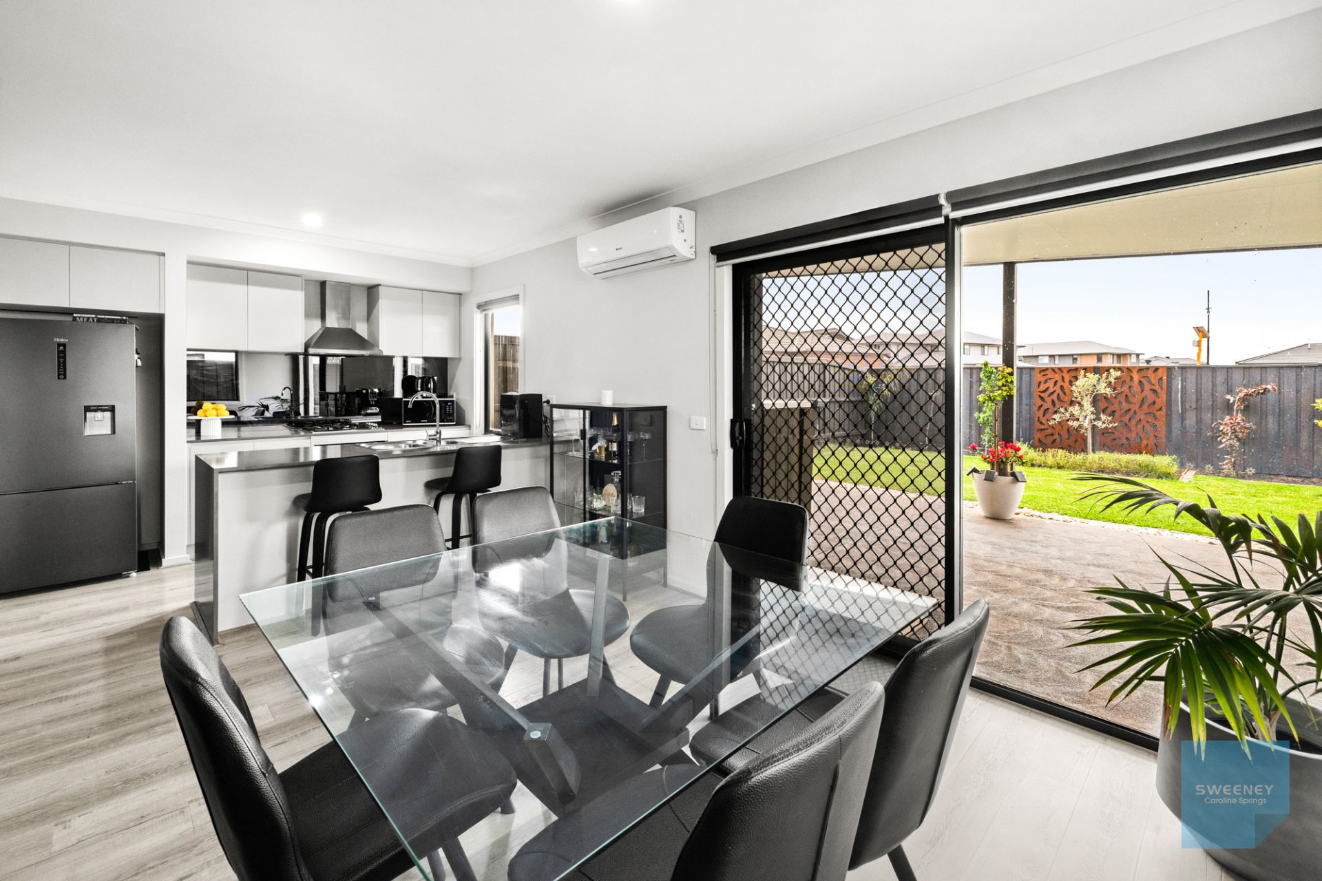 25 Cetona Street, Fraser Rise - Thumbnail 6