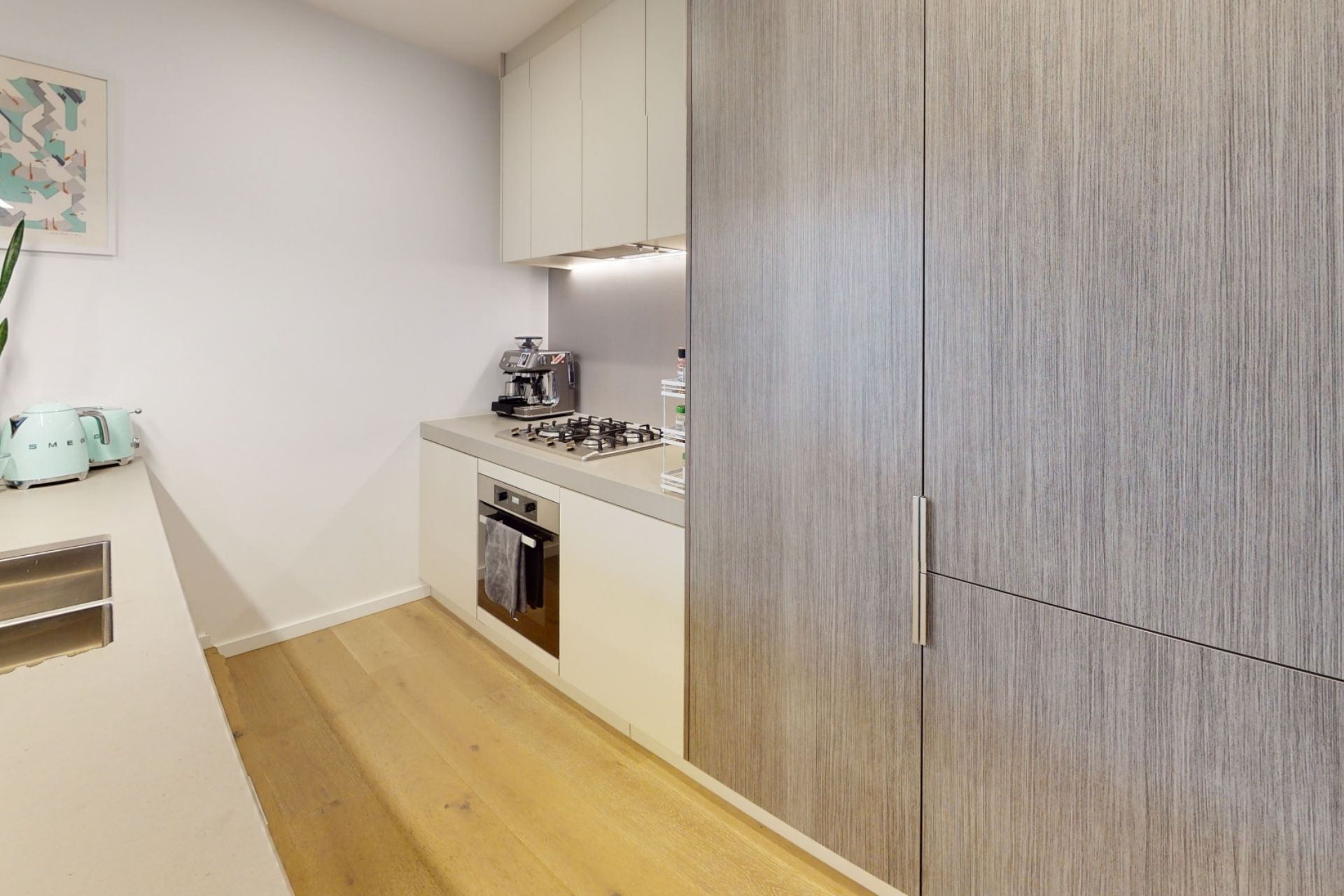 Ultra Modern Living In A Central Location