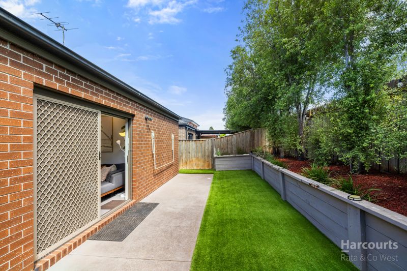 12 Versteegen Street, Fraser Rise