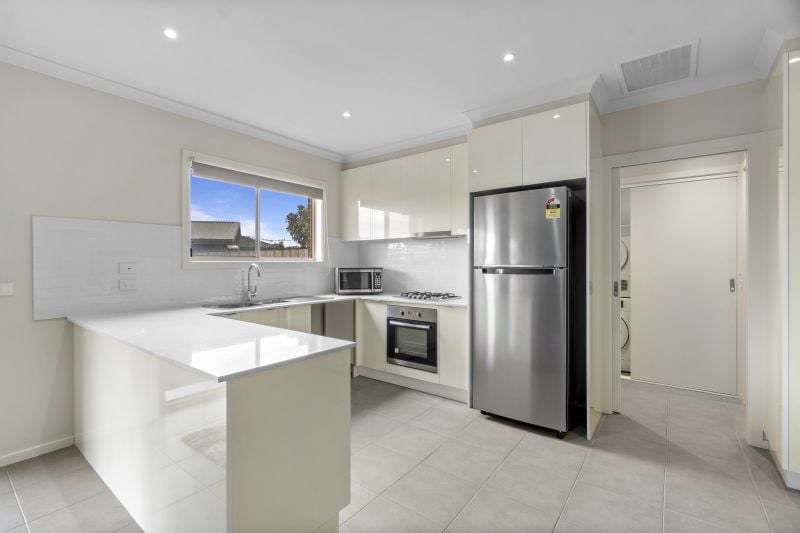 2/122 McDonalds Road, Epping