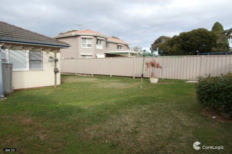 17 Saunders Bay Road CARINGBAH SOUTH 2229