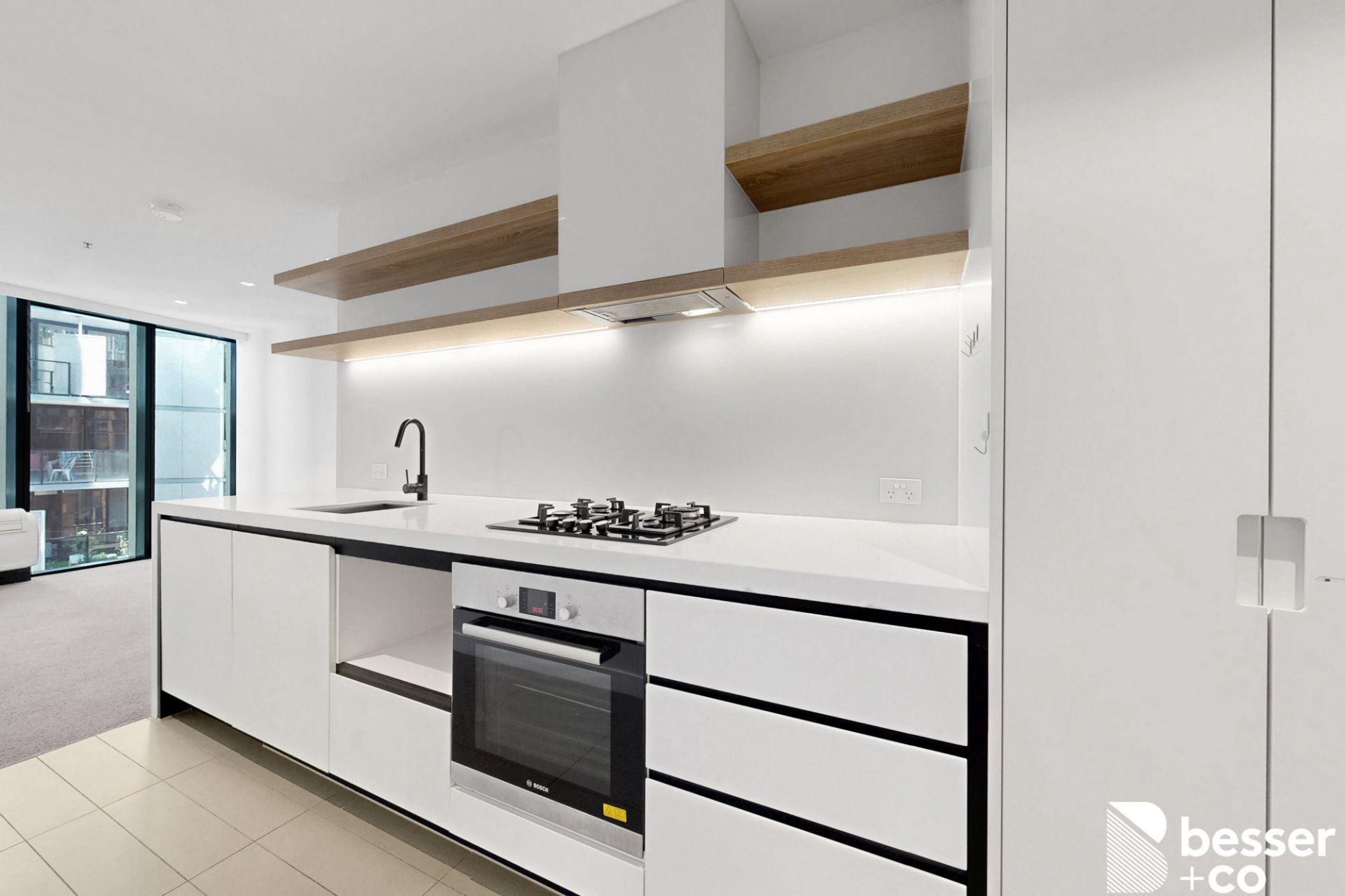 1816/675-677 La Trobe Street, Docklands - Thumbnail 2