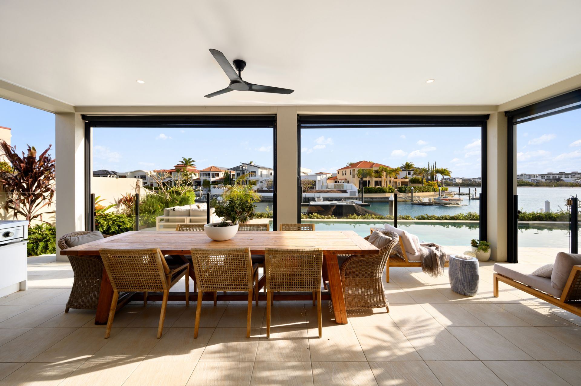 12 Queen Anne Court, Sovereign Islands - Thumbnail 3