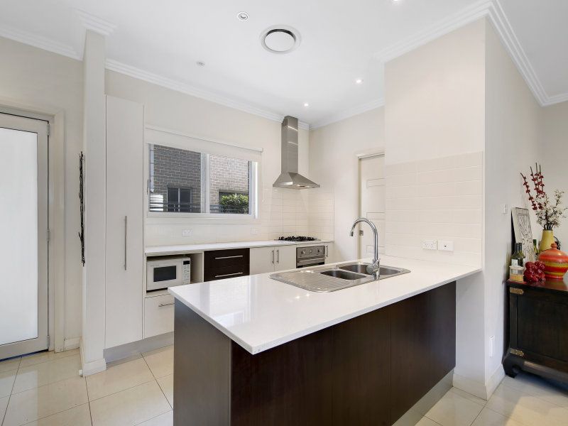 2/17 Jacaranda Road, CARINGBAH, Caringbah - Thumbnail 4