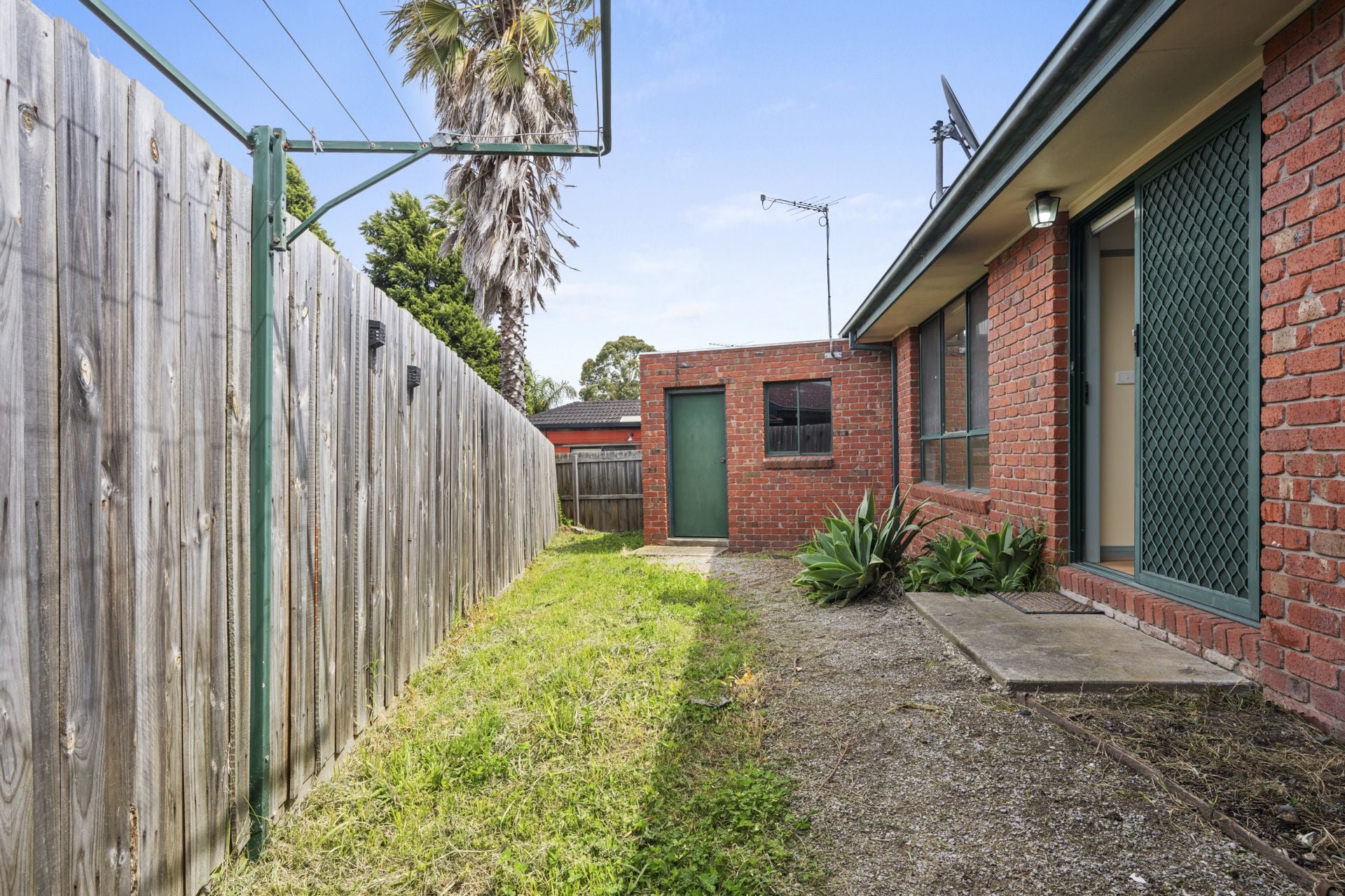 Fresh, Modern Living in a Convenient Location!