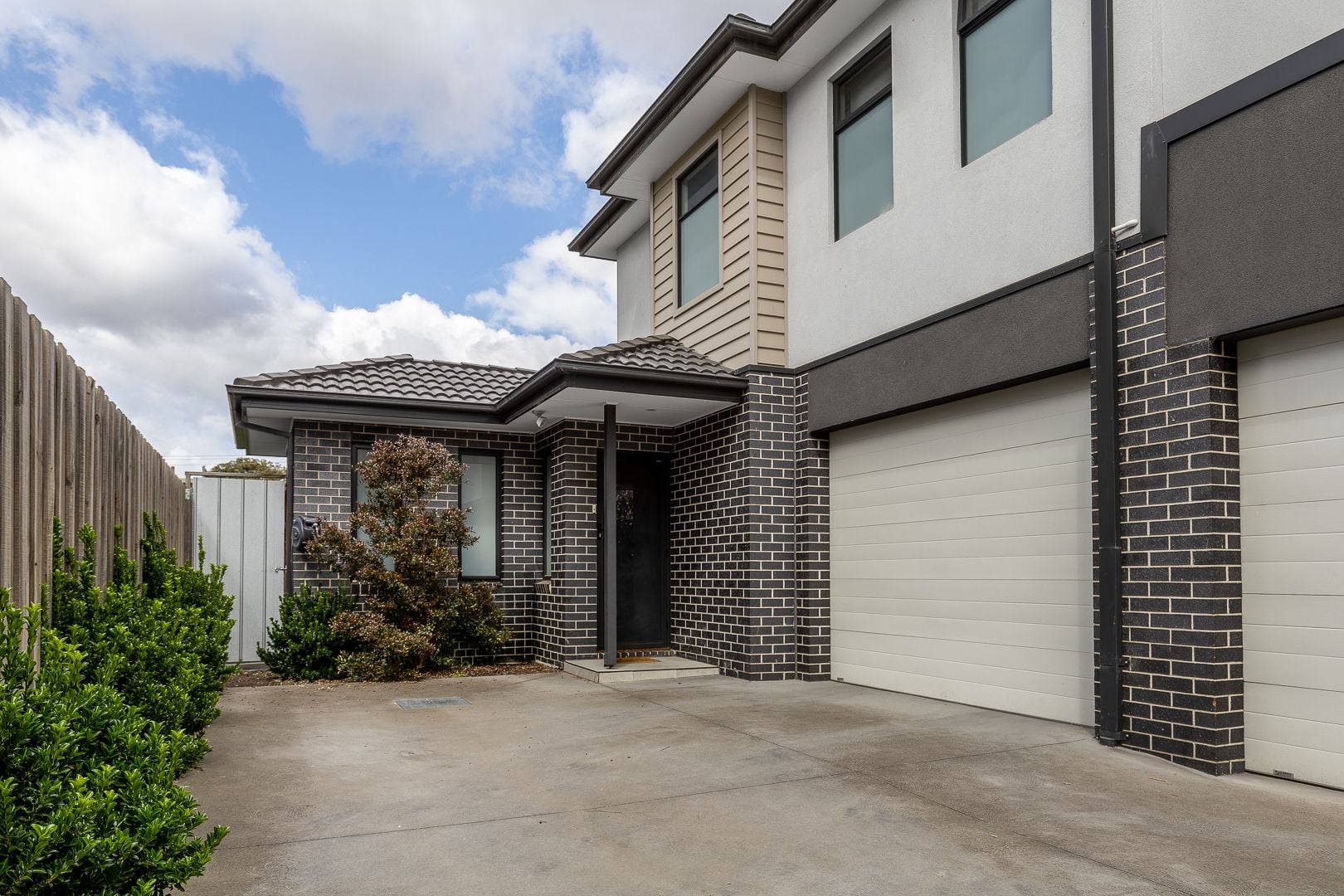 MODERN LIVING IN A CONVENIENT THOMASTOWN LOCATION