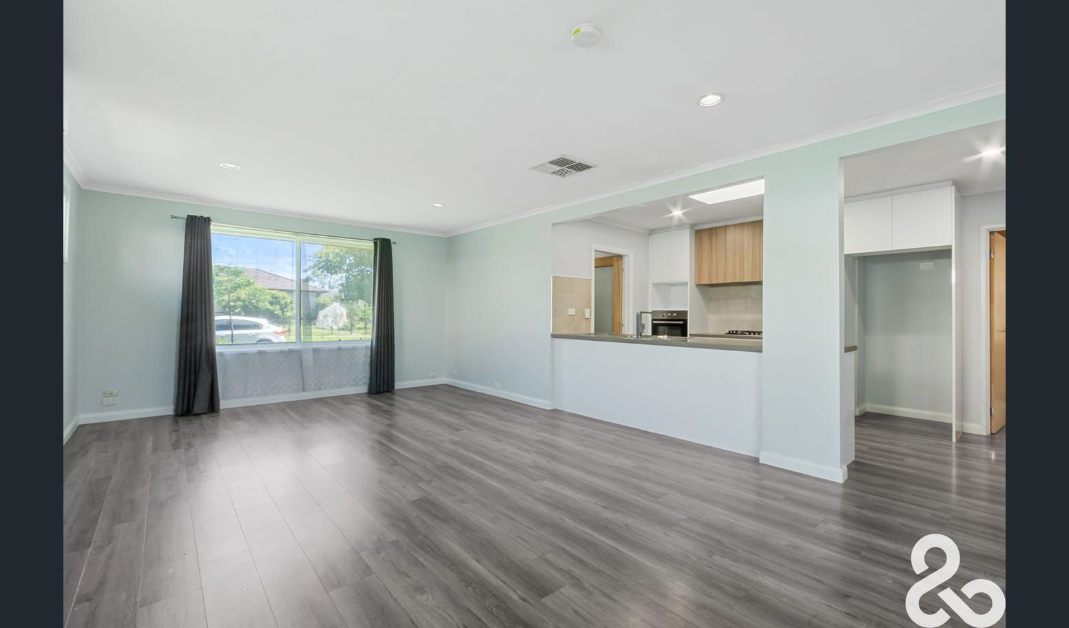 Ideal Family Living in a Prime Location