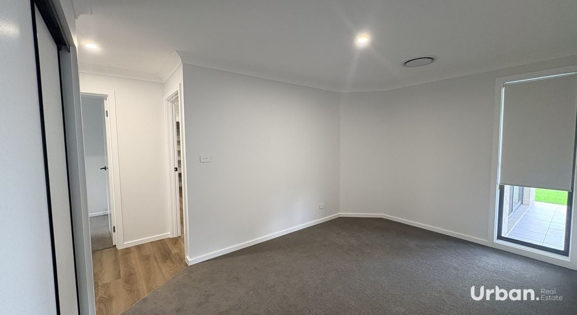 Lochinvar 10 Cahill Close