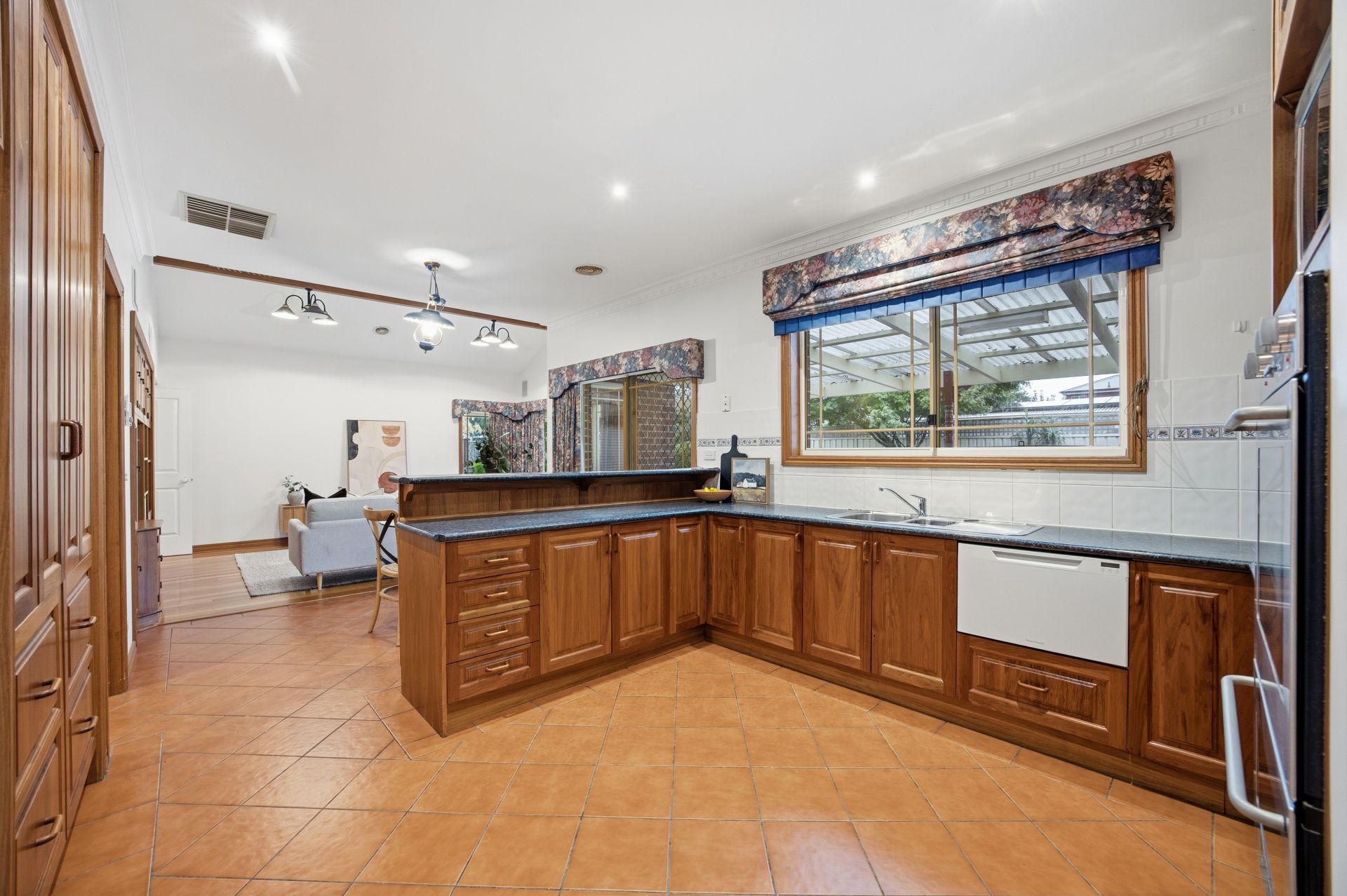 4 Scarborough Crescent, Alfredton, Alfredton - Thumbnail 8