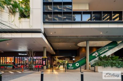 TURN KEY TAKEAWAY/BAR IN THE HEART OF SOUTH CITY SQUARE!