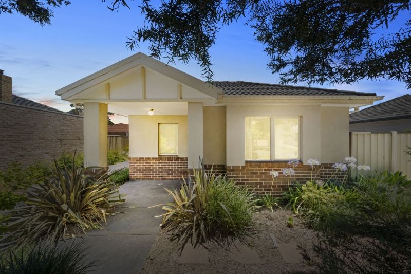 1/17 Dundee Street, Reservoir