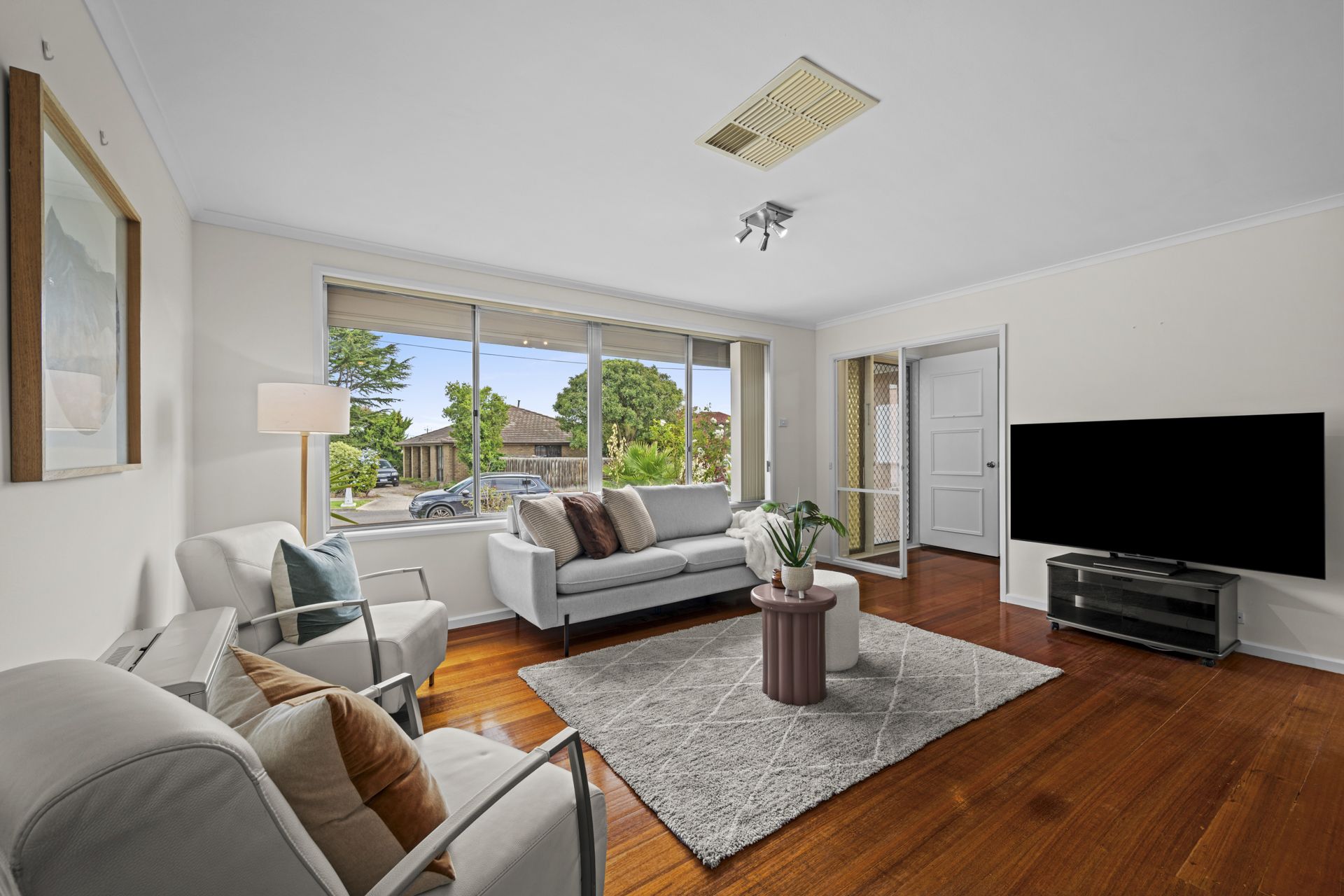 IDEAL HOME IN A CENTRAL LOCATION