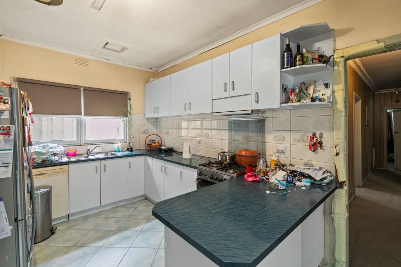 44 Keats Avenue, Kingsbury