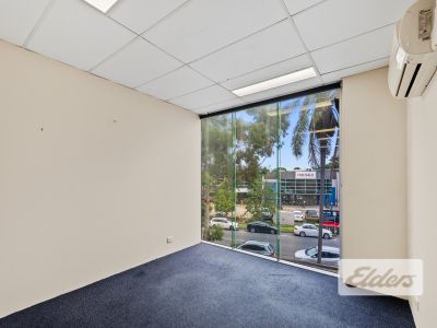 OFFICE/SHOWROOM IN THE HEART OF MILTON